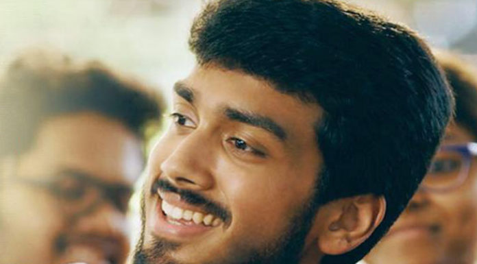 ‘കണ്ണേട്ടാ ലൗവ് യു’…കാളിദാസ് ജയറാമിന് സ്വന്തം രക്തംകൊണ്ട് കത്തെഴുതിയ ആരാധിക ആര്…?