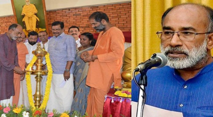ഉദ്ഘാടനത്തിന് തിരികളെല്ലാം ഒറ്റയ്ക്ക് കത്തിച്ചത് ഹൈന്ദവശാസ്ത്രമനുസരിച്ച്: വിശദീകരണവുമായി കണ്ണന്താനം