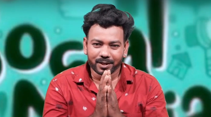 മനസ്സ് ഇടറുമ്പോഴും അമ്മതന്നെ.. ഇങ്ങനെയും ചില കലാകാരന്മാരുണ്ട്