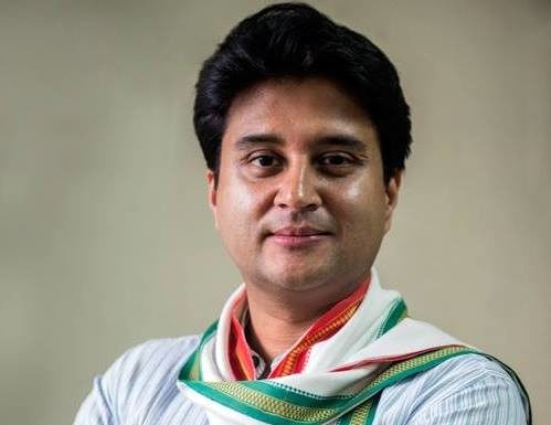18 വർഷത്തെ കോൺഗ്രസ് ബന്ധം അവസാനിപ്പിച്ച് സിന്ധ്യ ബിജെപിയിൽ ചേർന്നു
