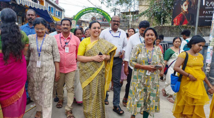 ആറ്റുകാല് പൊങ്കാലയോടനുബന്ധിച്ച് ഭക്തര്ക്കായി ആരോഗ്യ വകുപ്പ് ഒരുക്കിയിരിക്കുന്ന ക്രമീകരണങ്ങള് നേരിട്ട് വിലയിരുത്തി ആരോഗ്യ വകുപ്പ് മന്ത്രി