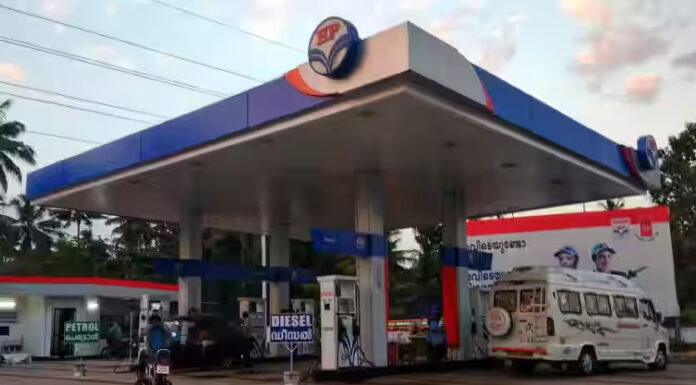 സ്വകാര്യ പെട്രോൾ പമ്പുകളിലേത് പൊതു ശുചിമുറി അല്ലെന്ന് ഹൈക്കോടതി