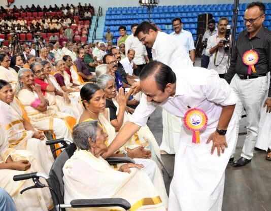 മുതിർന്നവരോടുള്ള അതിക്രമങ്ങളിൽ വിട്ടുവീഴ്ചയില്ലാത്ത നടപടിയെന്ന് മുഖ്യമന്ത്രി