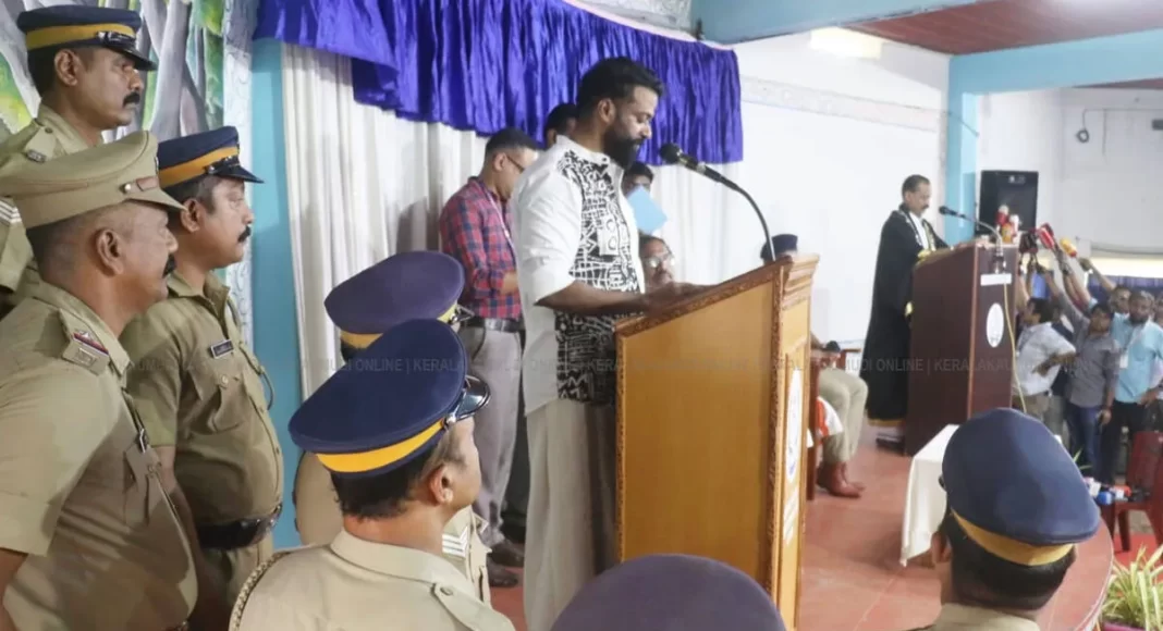 ചരിത്രത്തില് ആദ്യം: ജയിലില് കൗണ്സിലറായി സത്യപ്രതിജ്ഞ ചെയ്ത് കാപ്പ കേസ് പ്രതി