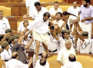 നിയമസഭാ കയ്യാങ്കളി കേസ്: യുഡിഎഫ് എംഎല്എമാര് കുറ്റവിമുക്തര്