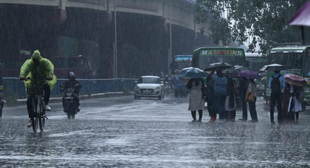 സംസ്ഥാനത്ത് മൂന്ന് ജില്ലകളില് റെഡ് അലര്ട്ട്: അതിതീവ്ര മഴയ്ക്ക് സാധ്യത