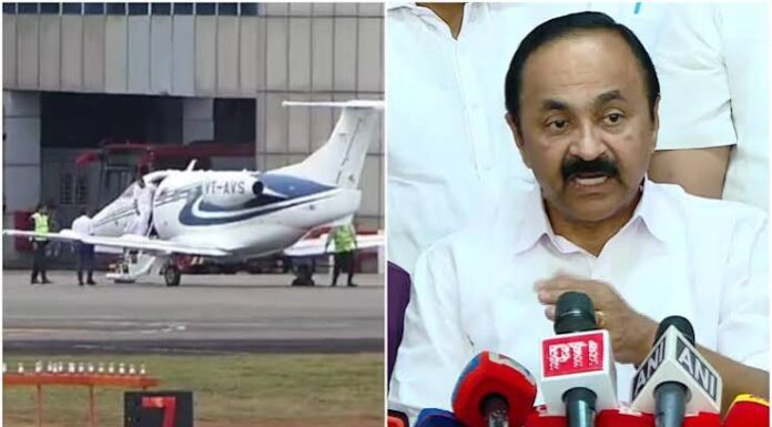മുഖ്യമന്ത്രിക്ക് സഞ്ചരിക്കാന് ചാര്ട്ടേഡ് വിമാനം: സ്പോണ്സര് ആരാണെന്ന് വെളിപ്പെടുത്താതെ സതീശന്