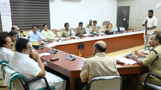 ശബരിമല തീർഥാടനം: സുരക്ഷയ്ക്കായി വിപുലമായ പോലീസ് സംവിധാനം